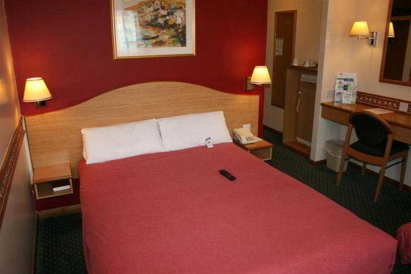 Days Inn Bridgend Cardiff Buitenkant foto